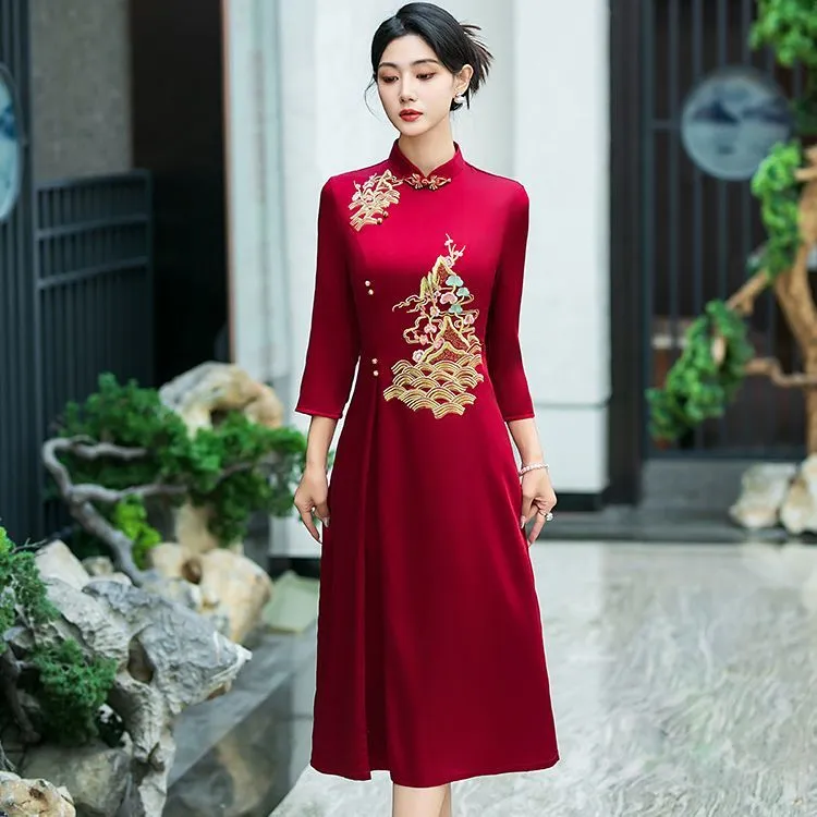 红色旗袍喜婆婆婚宴妈妈装秋季醋酸刺绣高档气质外嫁女回娘家礼服