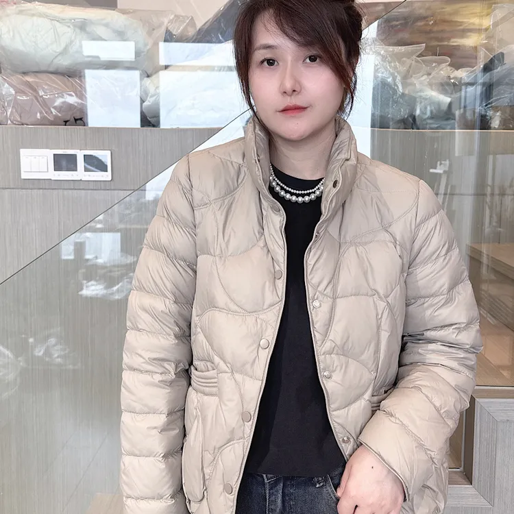 2024冬装新款时尚轻薄短款立领显瘦宽松保暖外套