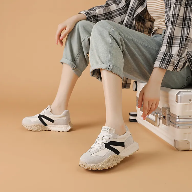 万达撤柜头层牛皮潮流时尚厚底百搭休闲鞋女2025春季新款舒适德训