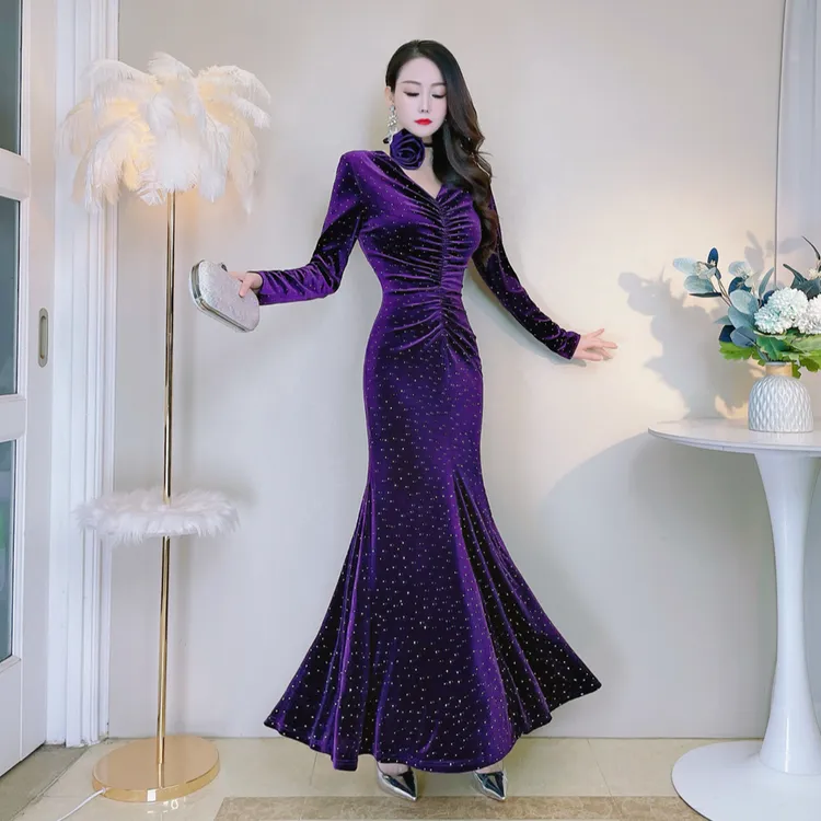 冬季厚实显瘦女人味丝绒连衣裙保暖闪钻褶皱收腰包臀气质鱼尾长裙