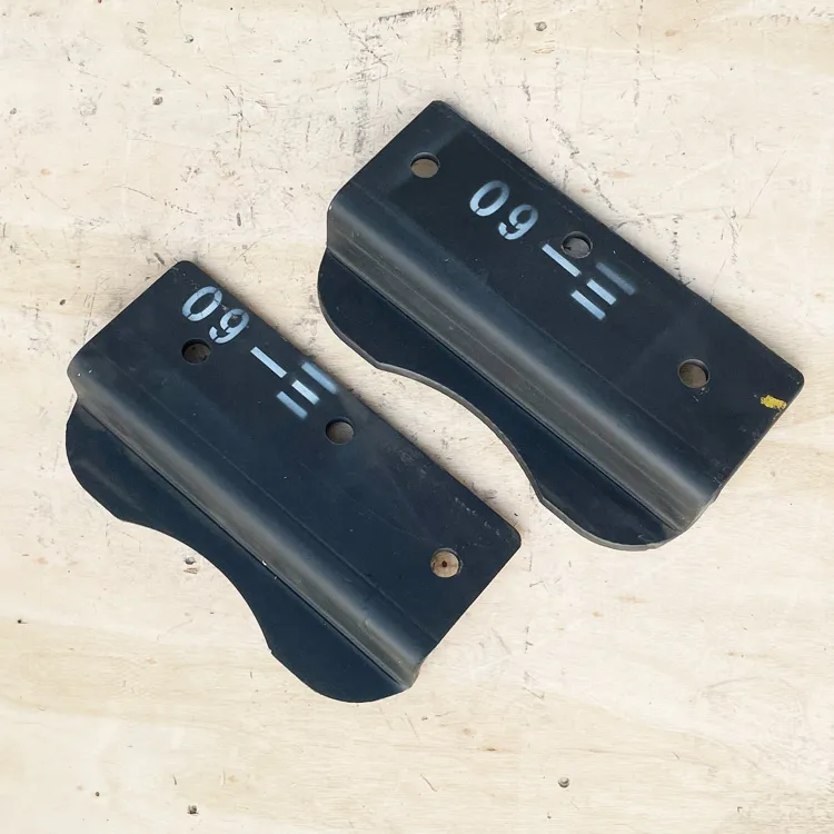 三一SY60/75 徐工XE60 现代R80 斗山DX60/75 E305.5护链架护链板