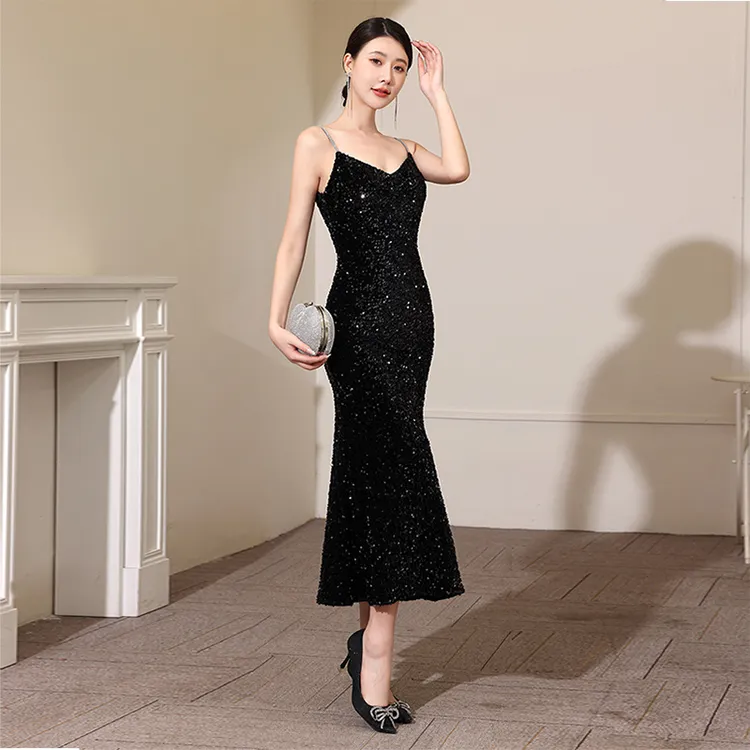 重工小礼服2024新款法式轻奢名媛性感包臀主持修身黑色亮片宴会