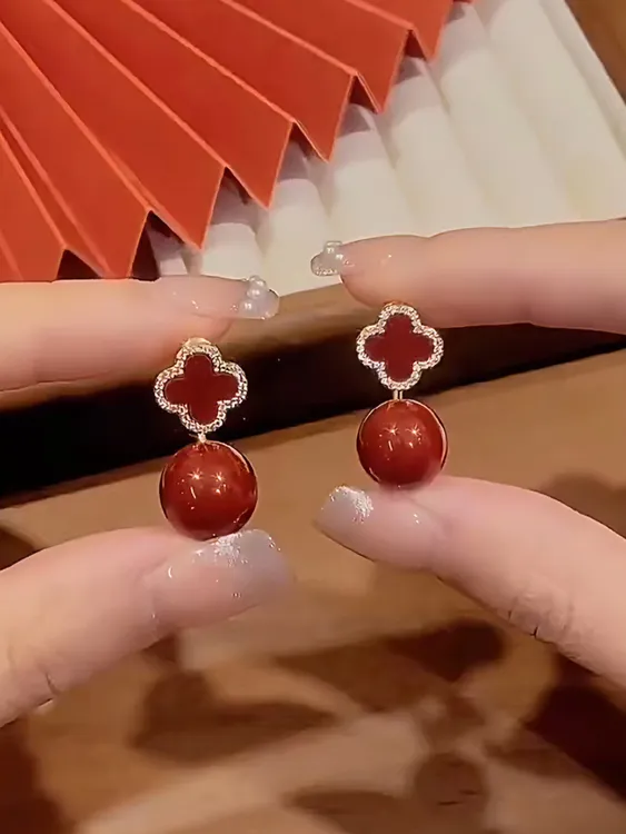 铜合金耳饰 一款两戴红色耳钉女新款秋冬耳环高级感轻奢耳饰时尚