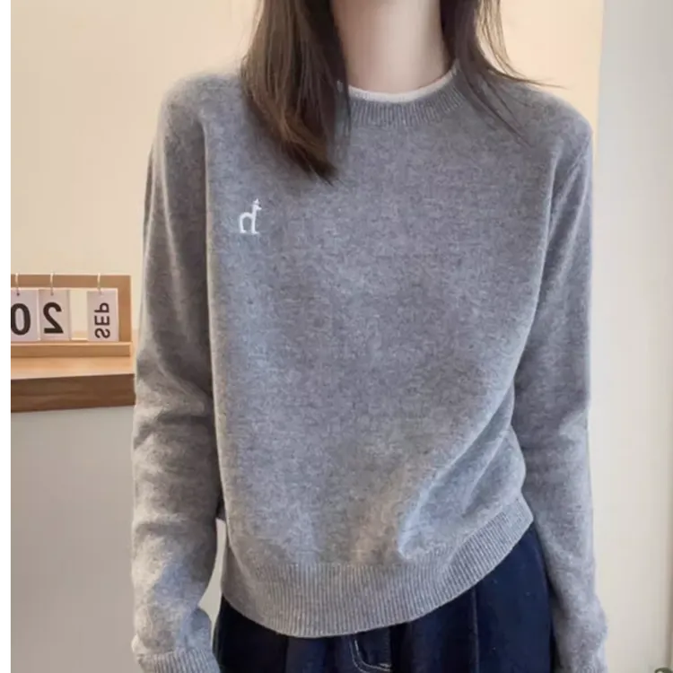 【CHEN.BAO】纯羊毛衫女时尚拼色刺绣圆领宽松毛衣套头针织打底衫