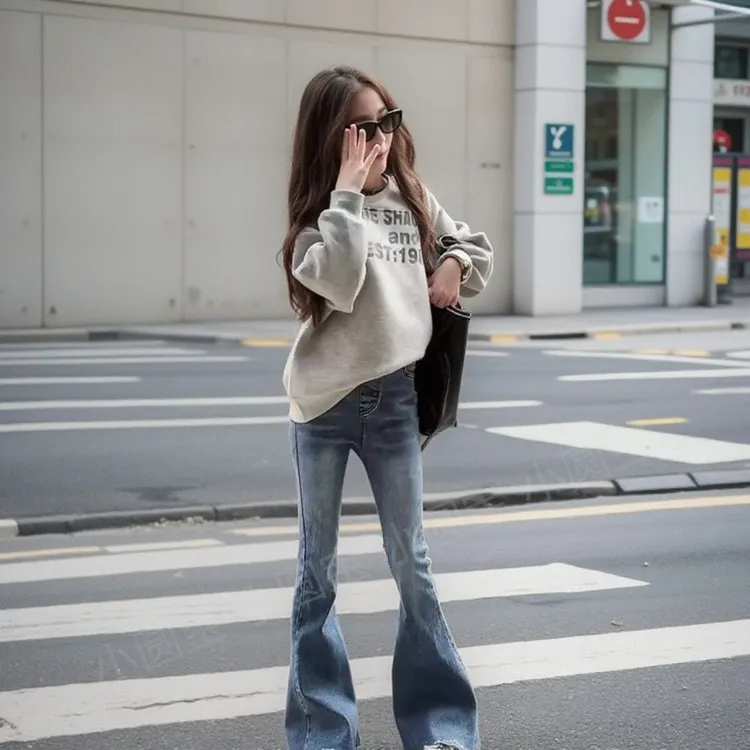 女童春秋套装2024新款洋气中大童漏肩卫衣毛边牛仔喇叭裤两件套潮