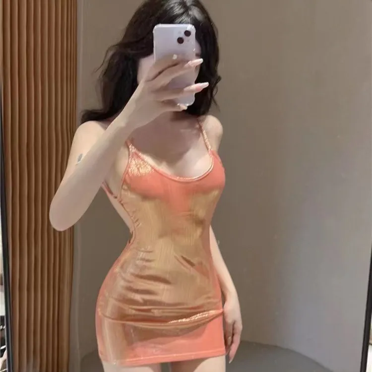 网红新款时尚性感纯欲辣妹u领显胸大露背吊带包臀打底连衣裙潮