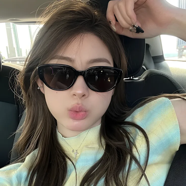 欧美复古辣妹椭圆新款墨镜女网红街拍遮阳防紫外线太阳眼镜气质潮