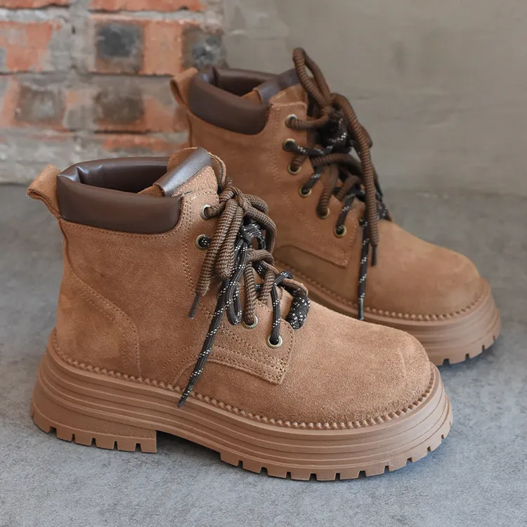 2024秋冬英伦风厚底马丁靴女2024新款磨砂皮棕色配裙子的靴子短靴