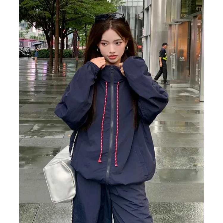 设计感小众抽绳连帽冲锋衣外套女春秋宽松轻薄运动风休闲夹克上衣