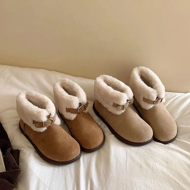 可爱圆头皮带扣雪地靴女款2024冬季新款休闲百搭毛绒短靴加绒棉鞋