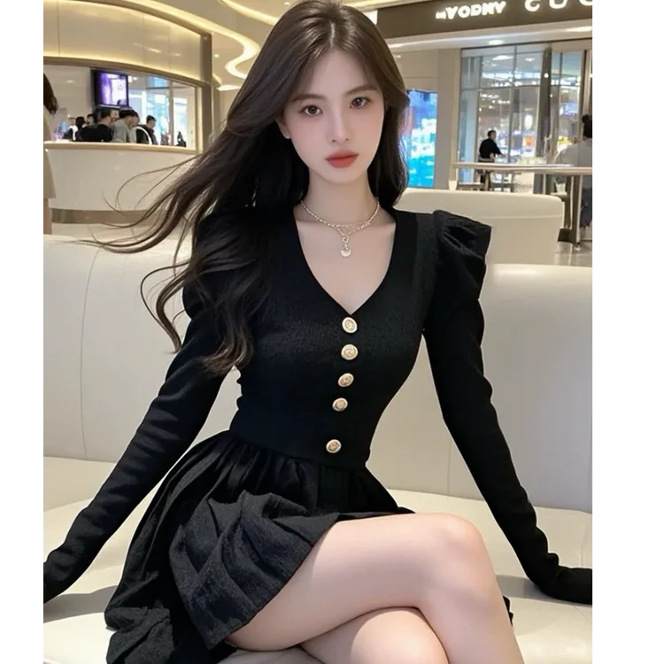 黑色V领长袖针织连衣裙女秋季法式气质千金高级感收腰显瘦短裙子