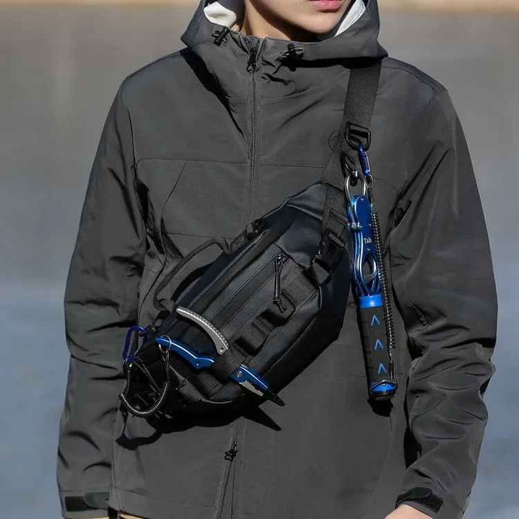 路亚包多功能渔具包钓鱼男士斜挎包户外旅游运动腰包路亚竿收纳包