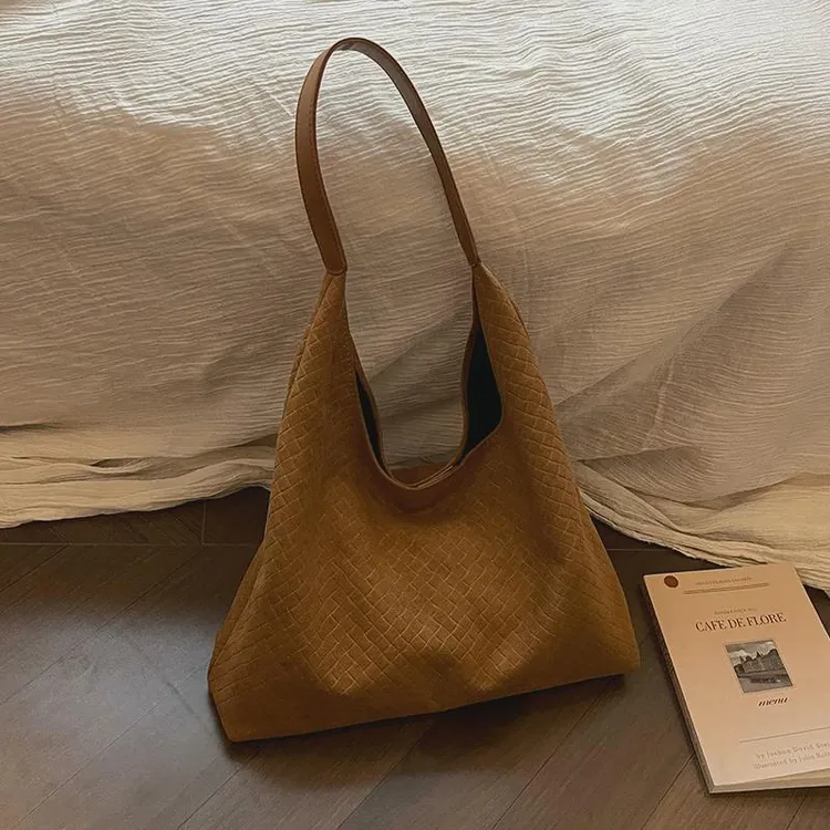 大容量包包女秋冬休闲2024新款时尚单肩购物袋小众设计通勤托特包