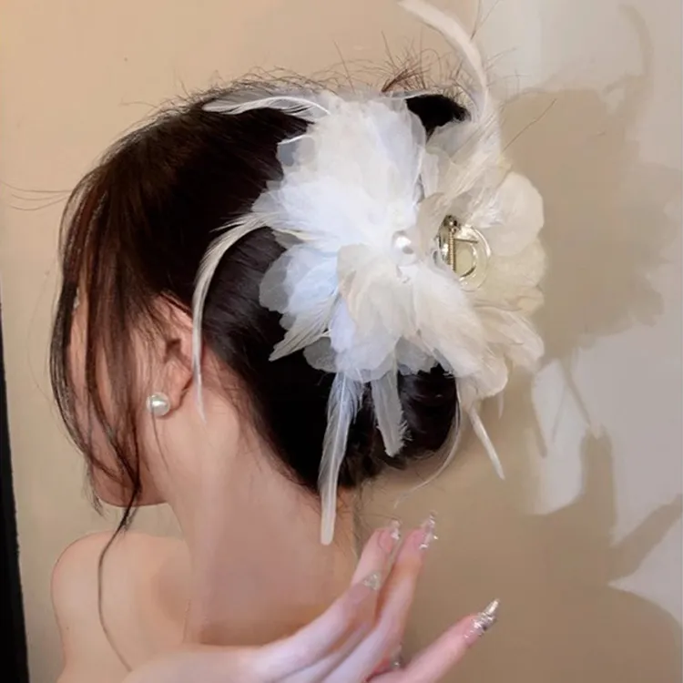 百搭鲨鱼夹羽毛花朵抓夹高级感鸵鸟毛发夹后脑勺毛毛发抓超仙头饰