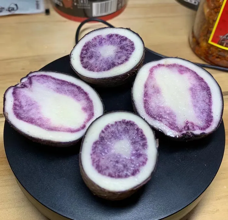 贵州六盘水凉凉山高山七彩土豆马铃薯转心乌洋芋