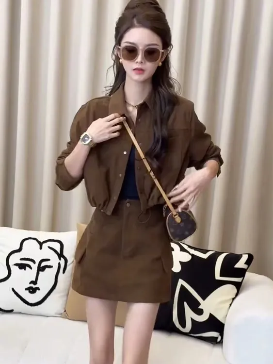 春秋新款复古洋气长袖韩版显瘦网红时尚休闲百搭短款外套短裙套装