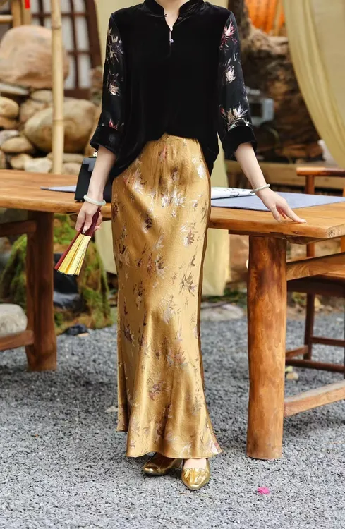 012深圳南油醋酸褶皱裙春夏秋半身裙流光垂感半裙中式长款