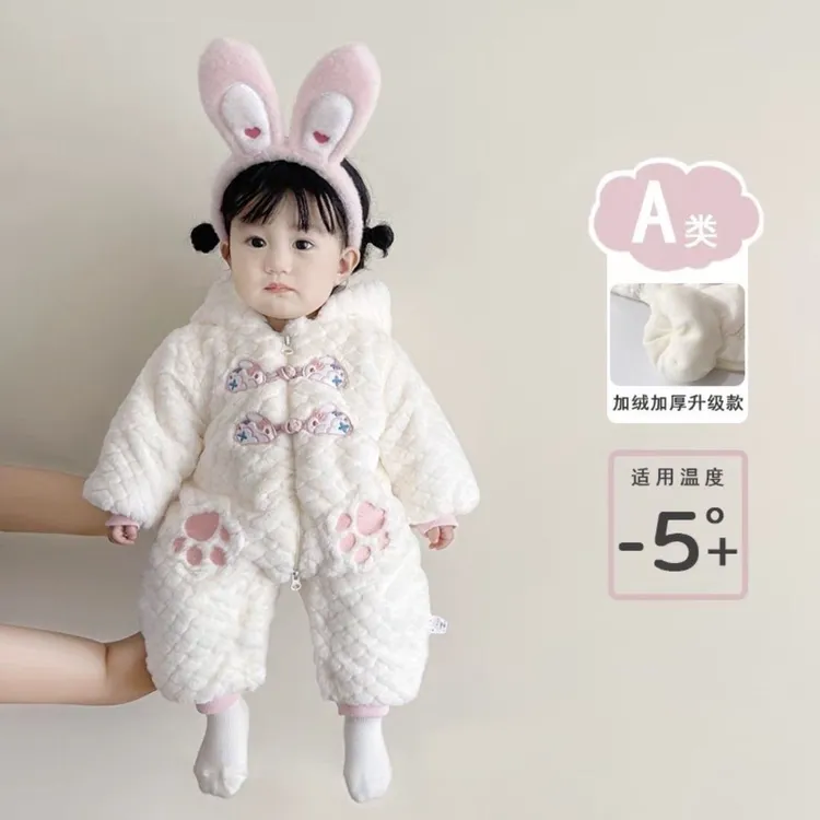 婴儿衣服可爱冬季连体衣宝宝新生儿冬装外出服哈衣加绒加厚保暖
