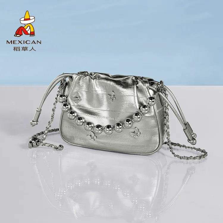 稻草人小包包女斜挎包2025通勤百搭女款包包水桶包单肩包轻奢女包