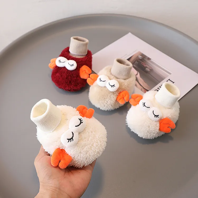 冬季新生婴儿加厚鞋袜1岁男女宝宝棉鞋3-6-9月步前软底不掉保暖鞋