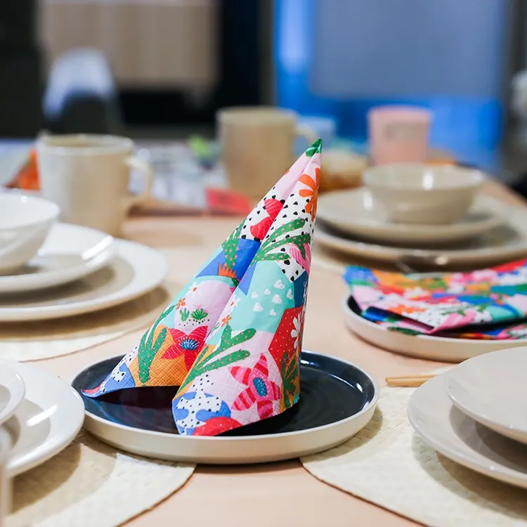利快进口图案餐巾纸餐厅派对吸水性木浆家用手帕纸33*33cm