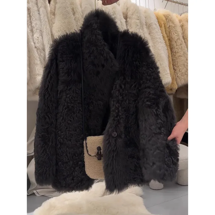 小个子欧货皮毛一体羊羔毛高级感毛茸茸外套女冬季2025年新款爆款