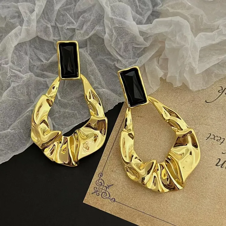 铜合金耳饰 r866耳钉夸张不规则高级感耳环气质冷淡风港风设计感