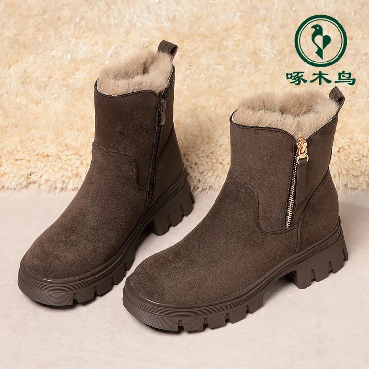 【啄木鸟】冬季新款女式短靴厚底防滑马丁靴加绒保暖时尚百搭女棉靴