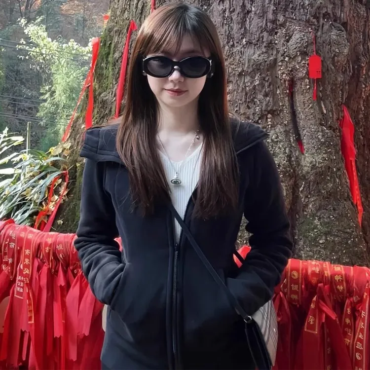 黑色外套女春秋款修身卫衣秋季2025新款女款连帽女装短款初秋上衣