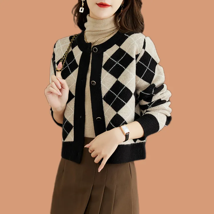 超短款毛衣外套女春秋2025新款小个子高腰短款配裙子菱格针织开衫