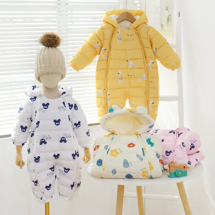 2025新生儿宝宝婴幼儿连体衣外出防风加绒加厚连帽爬服抱衣棉服1