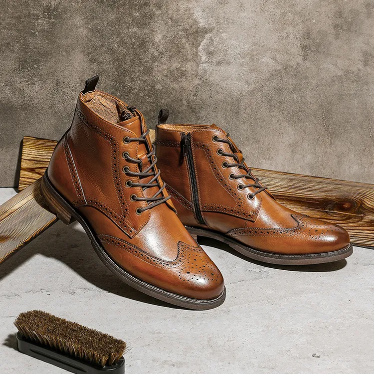 【德赛】新品布洛克雕花短靴马丁靴商务英伦风棕色真皮男鞋牛皮男靴