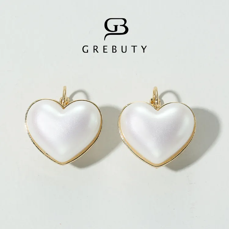 铜合金亚克力耳饰  2177 新款白色珠珠心心耳饰