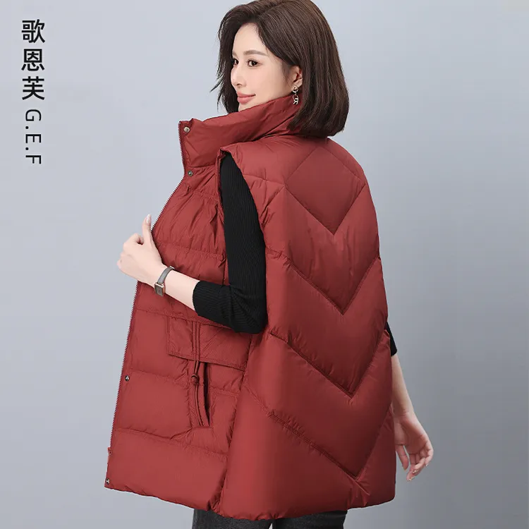 羽绒马甲女秋冬季外穿中长款高端欧货大码宽松洋气妈妈白鸭绒背心