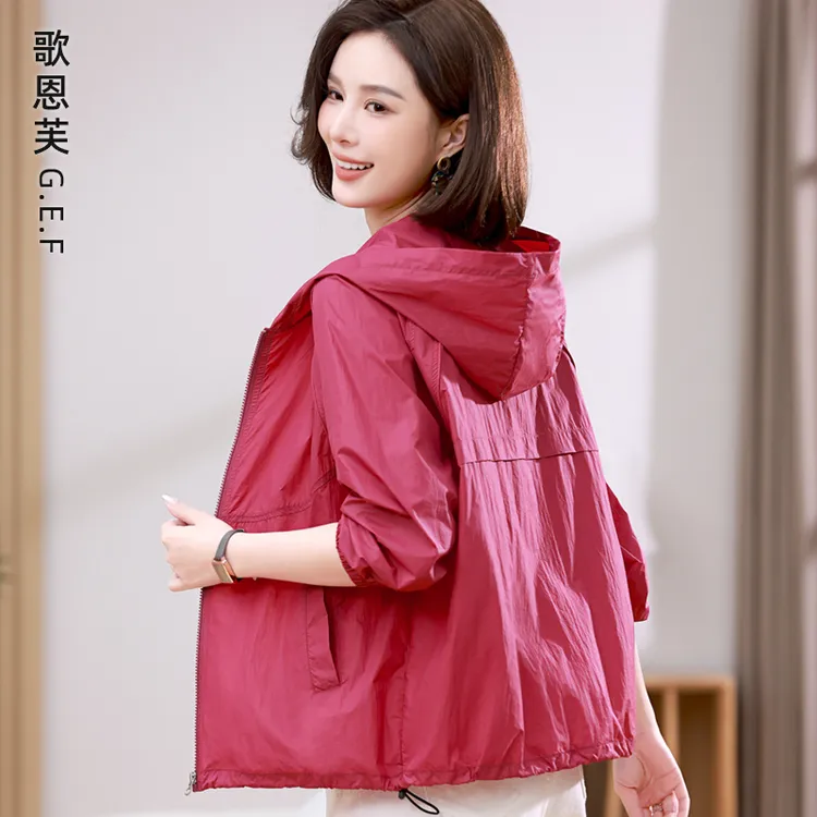 休闲轻薄外套女春夏薄款2025新款短款棒球服大码宽松妈妈早秋外搭