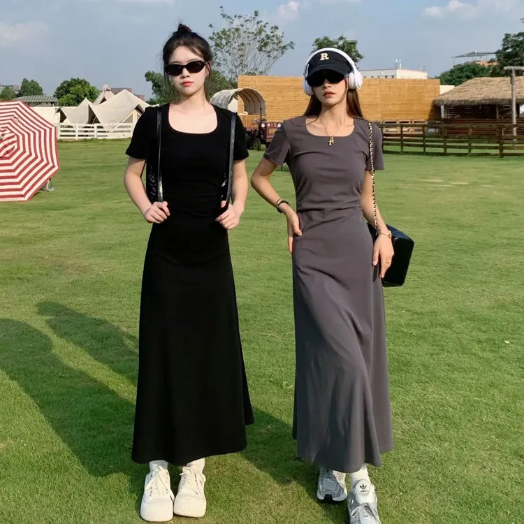 法式休闲褶皱掐腰连衣裙女夏季新款修身显瘦中长款方领连衣裙子女