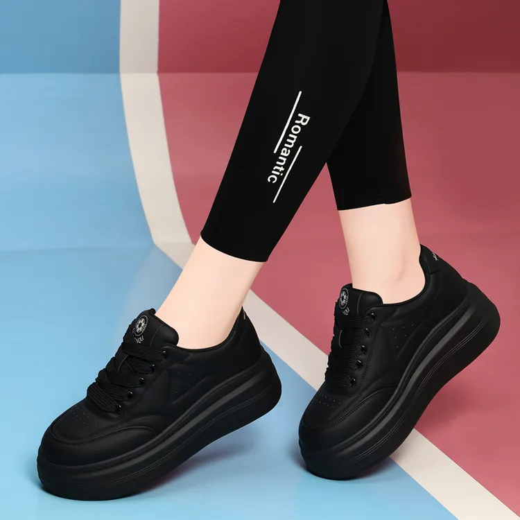 面包鞋女款厚底增高女鞋子2025新款春秋舒适皮面黑色运动休闲板鞋
