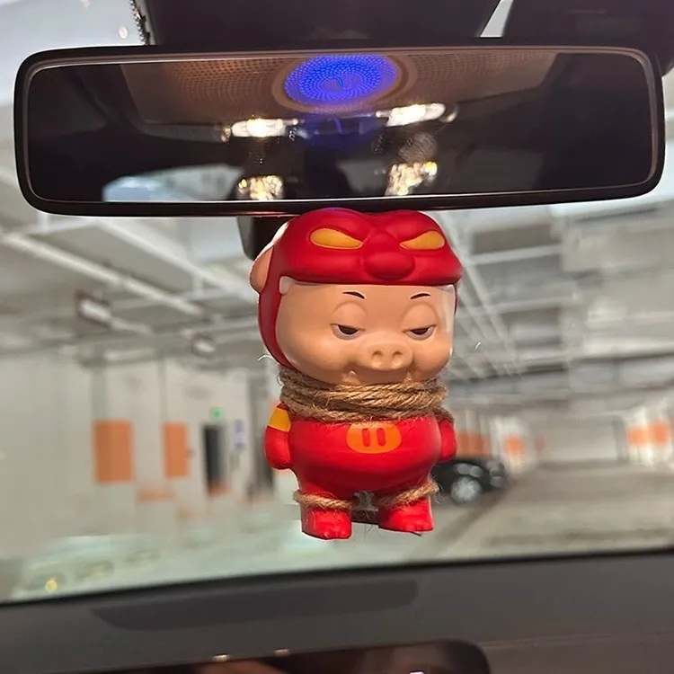 猪猪汽车挂件车内装饰吊坠车载挂饰后视镜发货男神可爱网红温馨