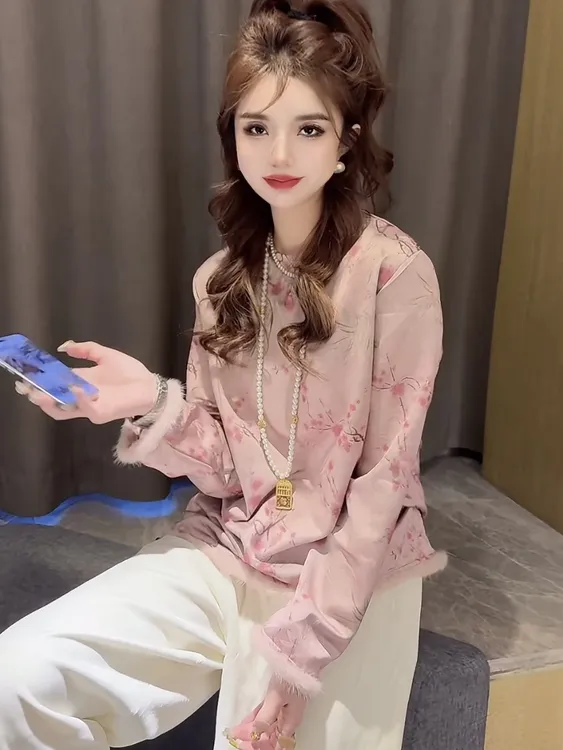 高级感时尚气质2024冬季新款国潮风修身显瘦印花绝美上衣减龄漂亮