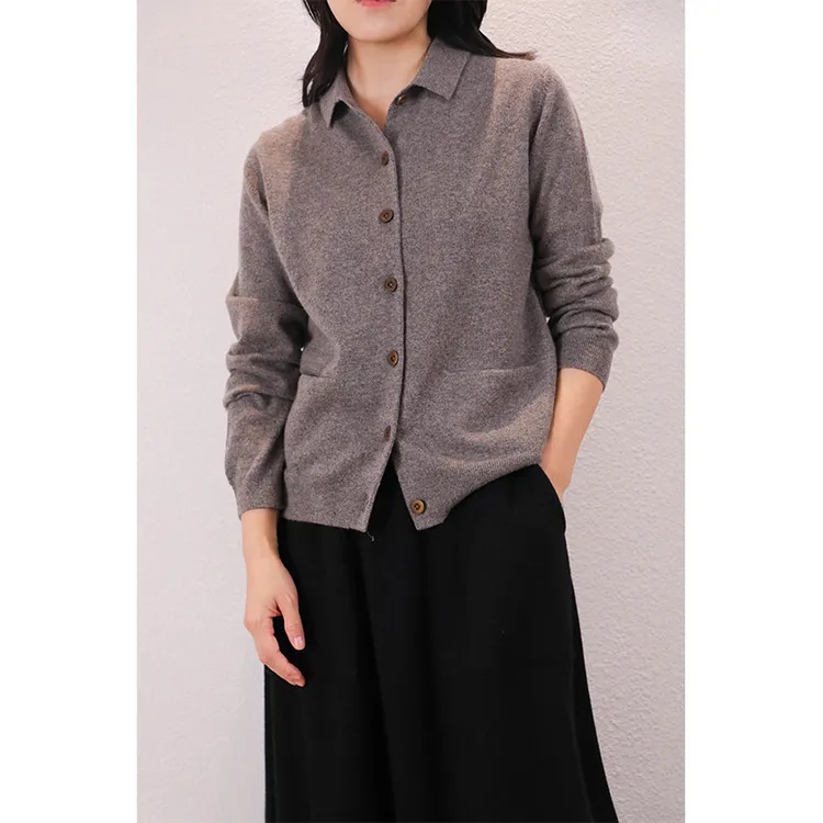 东雍 人间好时节 简约复古加密单排扣带兜羊绒针织翻领小POLO开衫