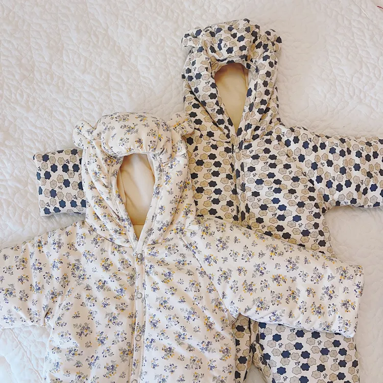 Rae Studio 冬季新款宝宝夹棉连帽连体衣婴儿爬服保暖哈衣洋气