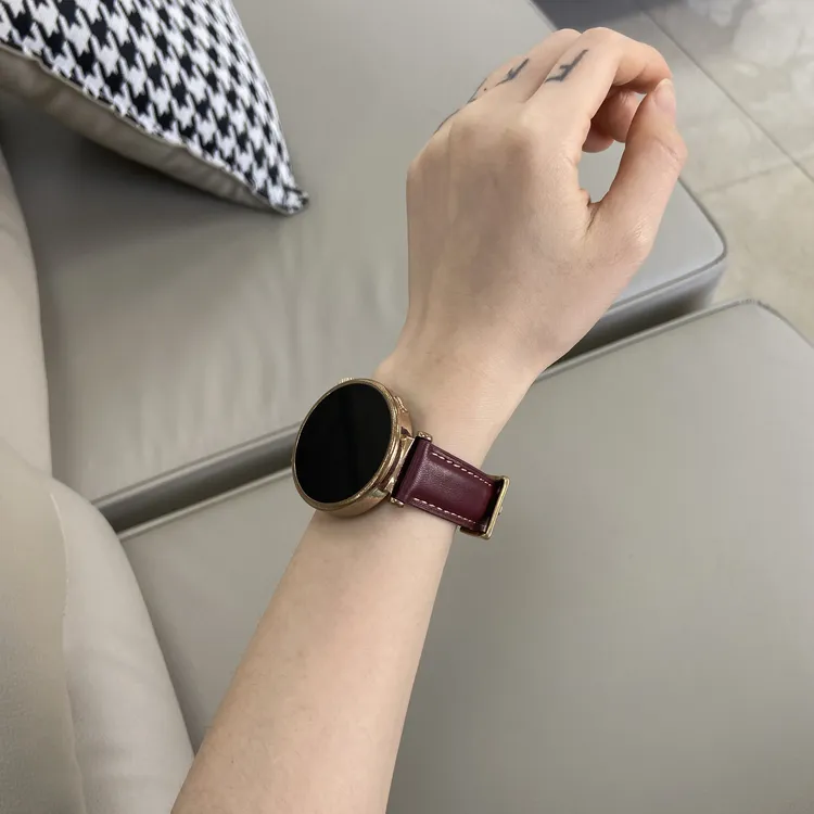 适用于华为GT5秋冬小牛皮表带watch4智能手表替换表带显白GT4