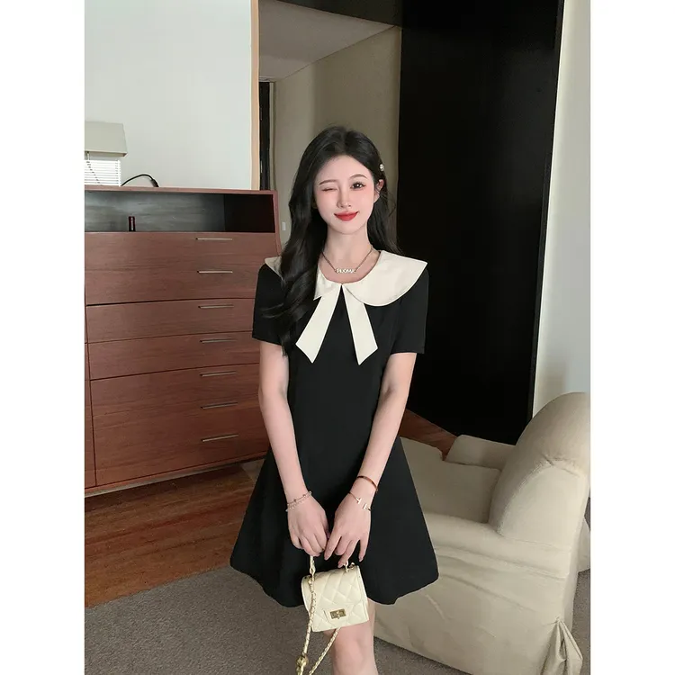 大码女装胖MM法式复古2025年新款时尚气质显瘦轻奢蝴蝶领连衣裙夏