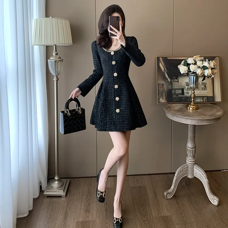 2025秋装小洋装名媛高端精致小黑裙赫本风气质高级感小香风连衣裙
