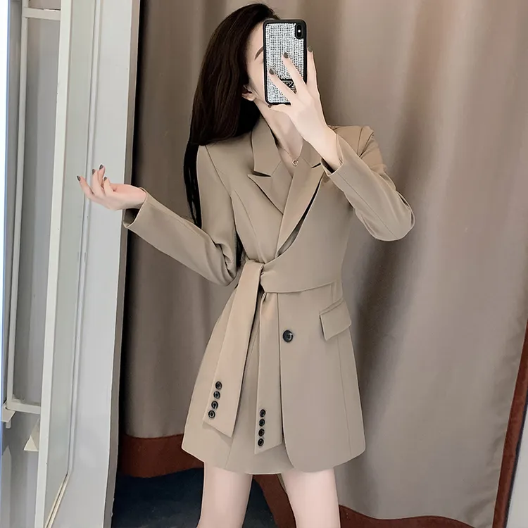 秋装高冷御姐风裙子女早秋休闲小众设计感收腰西装裙时尚高级感