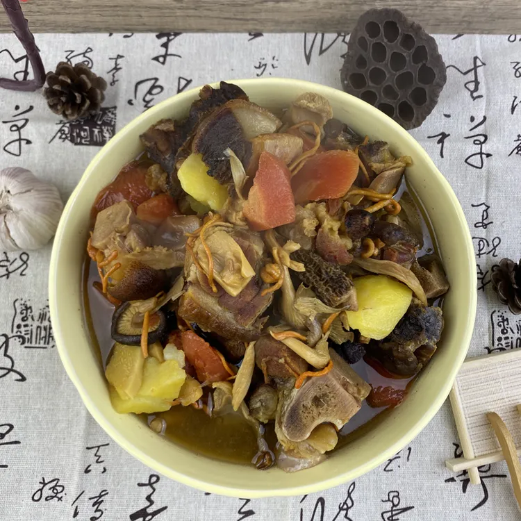 贵州特产地道黔味柴火烟熏前脚猪蹄腊肉整只烧洗切好浓郁美味年货