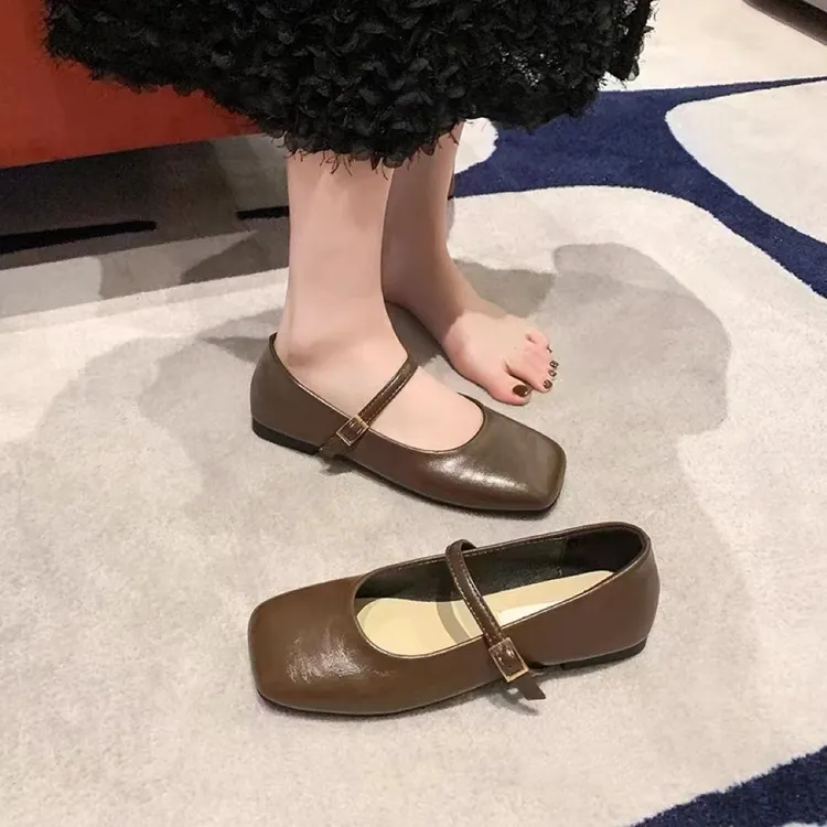 法式复古方头浅口单鞋女平底2025春夏季晚风气质一字带玛丽珍女鞋