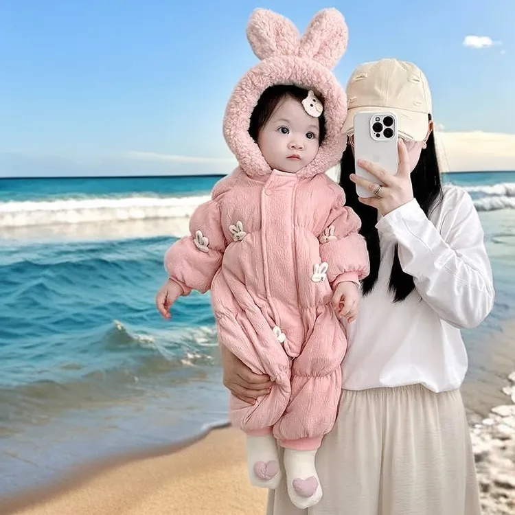 婴幼儿连体衣秋冬季羽绒棉服一岁宝宝冬装外出冬款加厚新生儿衣服