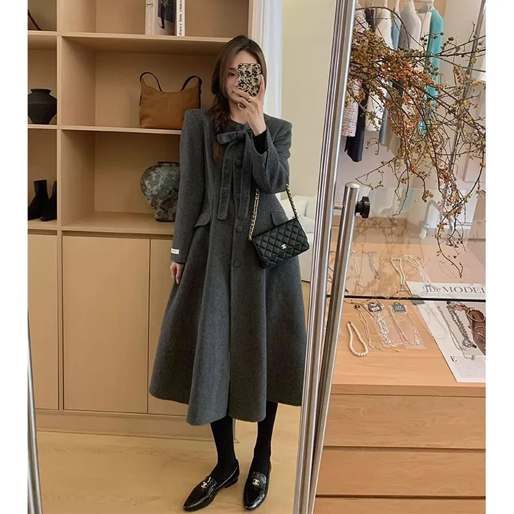 法式赫本风毛呢外套女秋冬轻奢高级感时髦收腰显瘦纯色蝴蝶结大衣