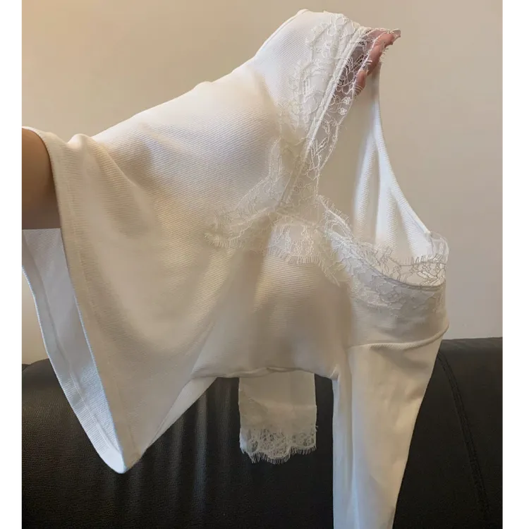 纯欲风甜辣V领蕾丝花边长袖T恤女冬秋季修身内搭可外穿短款小上衣